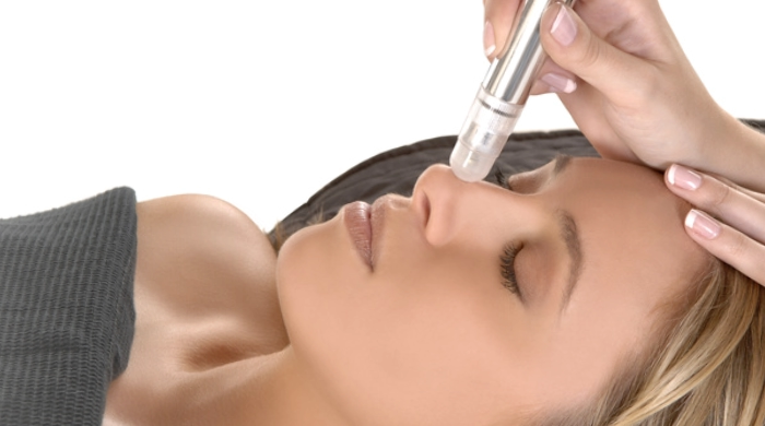 Mikrodermabrasion MDA © Foto: janeholloway - fotolia.com